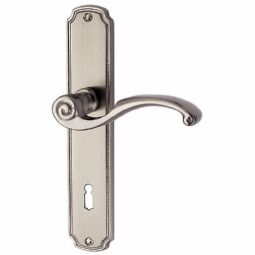 cliquez ici pour voir les détails Garniture porte d'entrée Serie Contine..