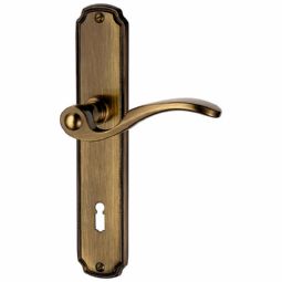 cliquez ici pour voir les détails Garniture de porte Serie Classique