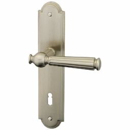 cliquez ici pour voir les détails Garniture de porte Serie Riccardo